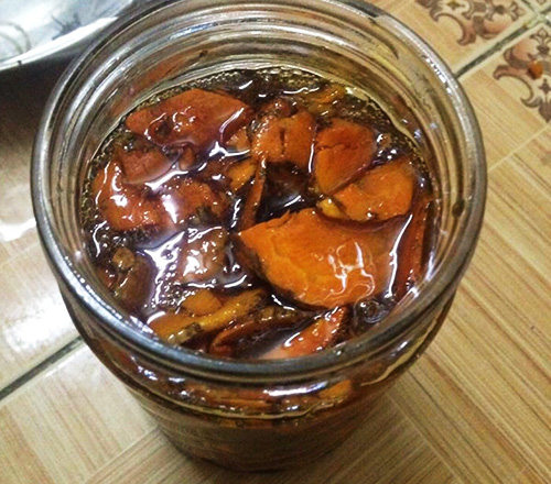 Nghệ tươi ngâm mật ong Nghệ tươi ngâm mật ong