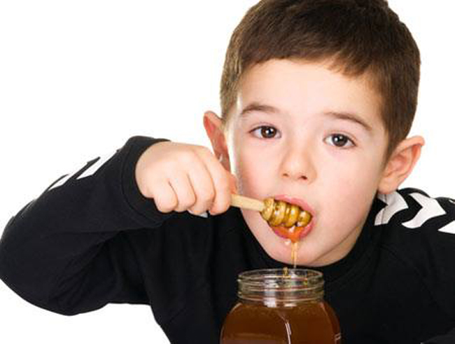 Cách dùng mật ong hoa vải cho trẻ nhỏ Cách dùng mật ong hoa vải cho trẻ nhỏ