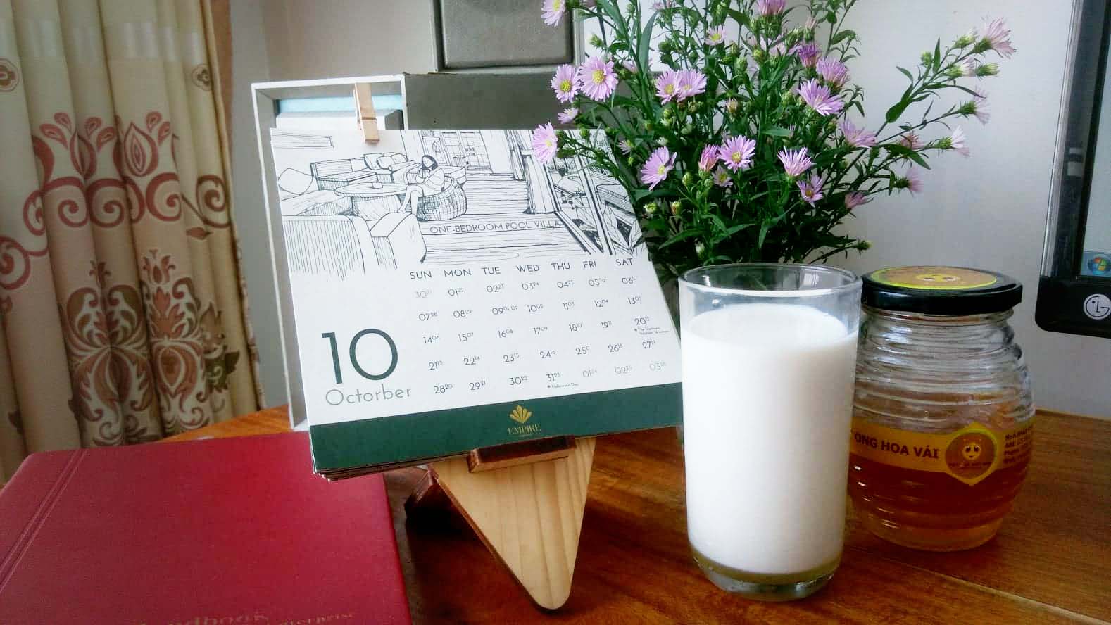 7 lợi ích khi uống sữa tươi mật ong đối với sức khỏe 7 lợi ích khi uống sữa tươi mật ong đối với sức khỏe